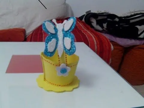 Cestita de goma eva con plantilla,super facil - YouTube Cestita de goma eva con plantilla,super facil - YouTube