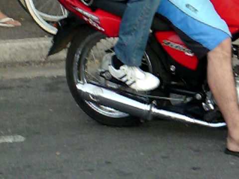 CG TITAN tirando fuego MOTOALPISO - YouTube CG TITAN tirando fuego MOTOALPISO - YouTube