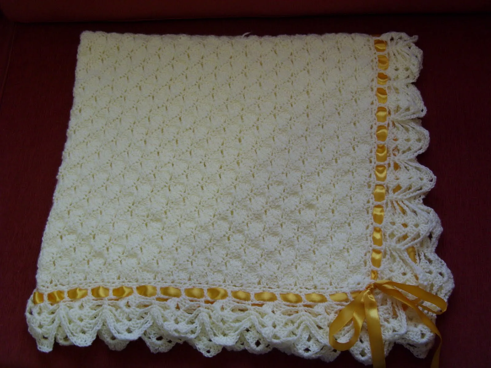 Chal para bebé a crochet - Imagui