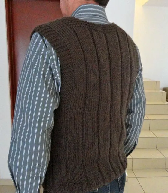 Chalecos para hombres tejidos a dos agujas - Imagui Chalecos para hombres tejidos a dos agujas - Imagui