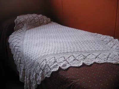 Chales para bebes tejidos a palillo - Imagui Chales para bebes tejidos a palillo - Imagui