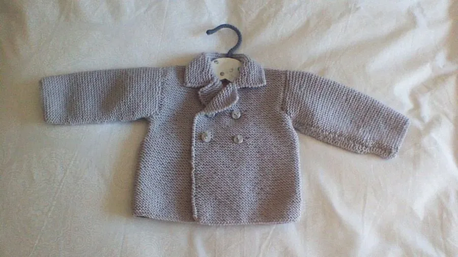 CHAQUETA DE PUNTO PARA BEBE | Manualidades