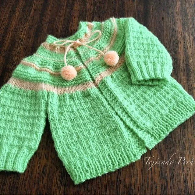 Chaquetita o ropón con canesú para bebés recién nacidos muy fácil ... Chaquetita o ropón con canesú para bebés recién nacidos muy fácil ...