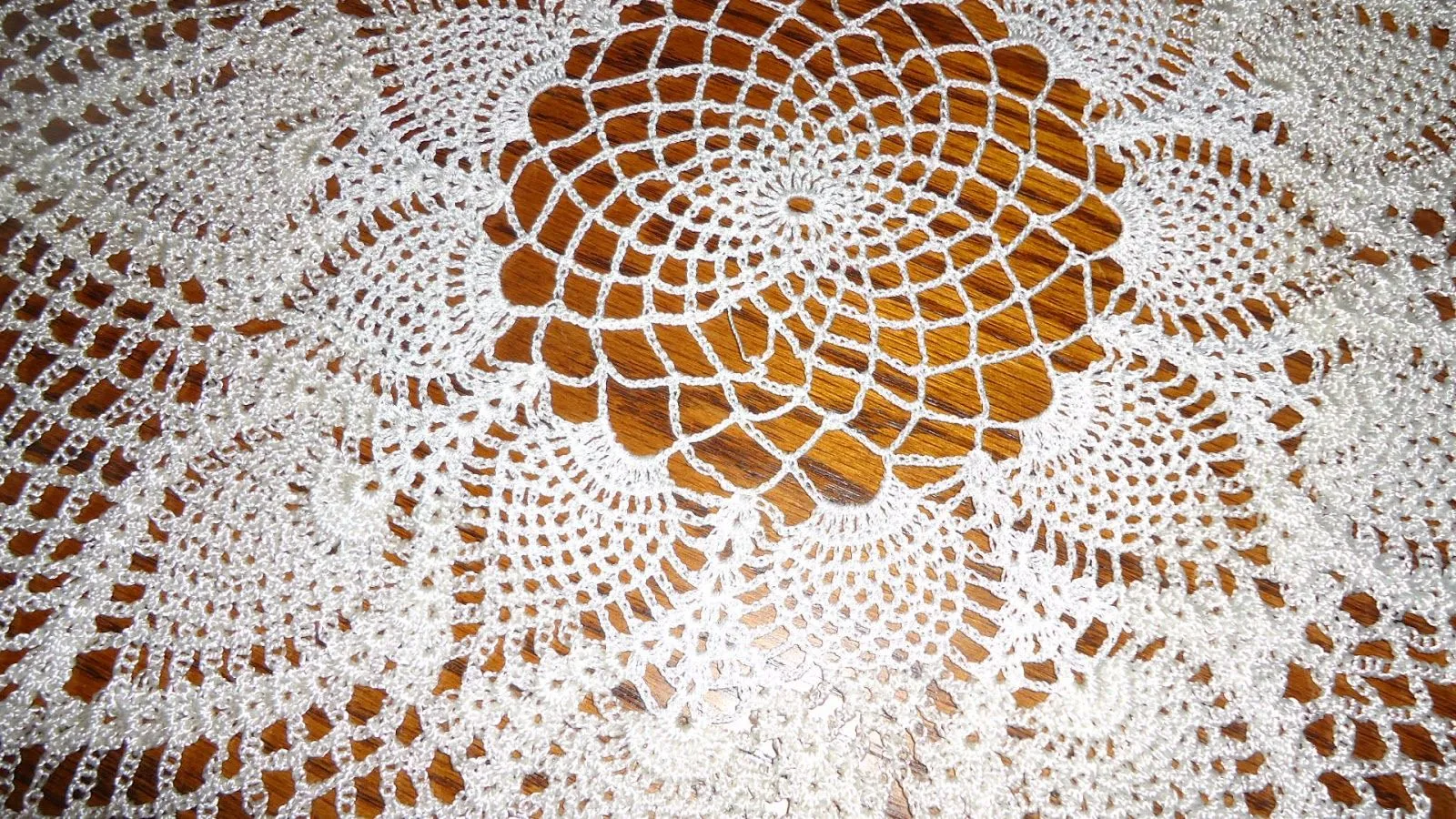 Charito Teje: Mantel a Crochet