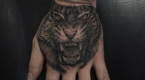 Checa la foto del nuevo tatuaje de J Balvin | Noticias ...