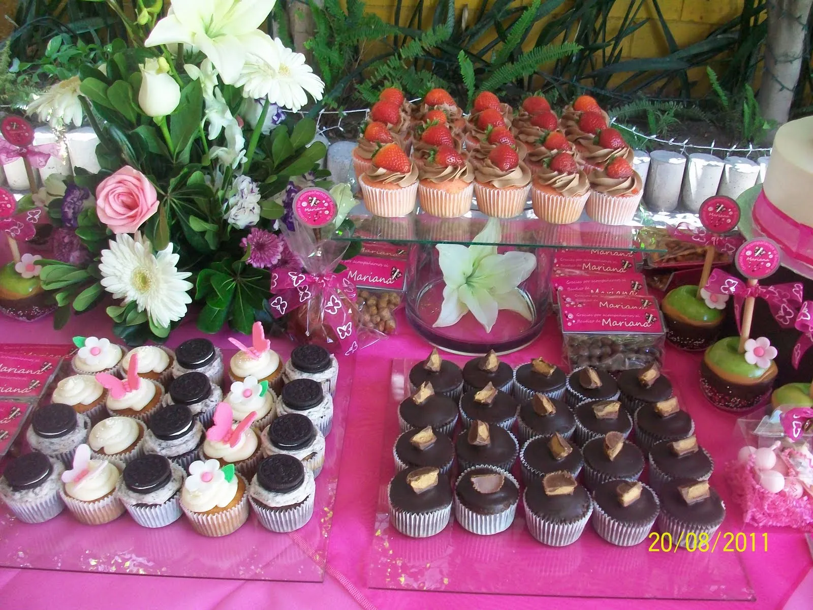 Cherry, Pasteleria Creativa: Mesa de Dulces para Mariana Cherry, Pasteleria Creativa: Mesa de Dulces para Mariana