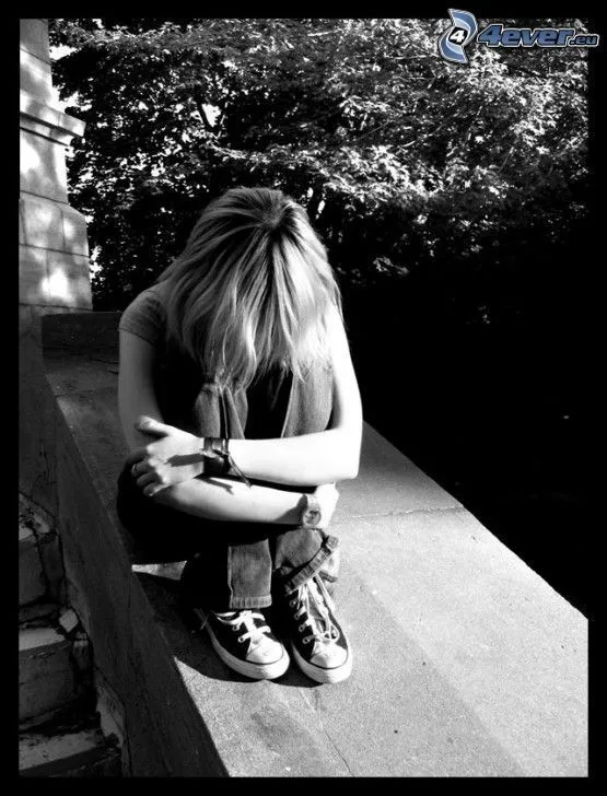 chica-triste,-escalera,- ...