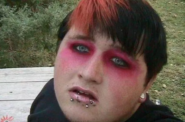 Chicas Emo vs. Chicos Emo « Pumptris l ¿Blog 2.0? Chicas Emo vs. Chicos Emo « Pumptris l ¿Blog 2.0?