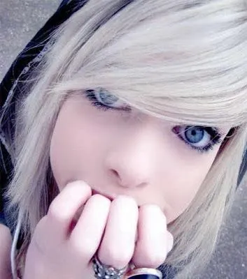 Chicas emos bonitas - Imagui