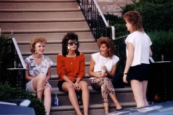 Chicas fashion de los 80s – Marcianos