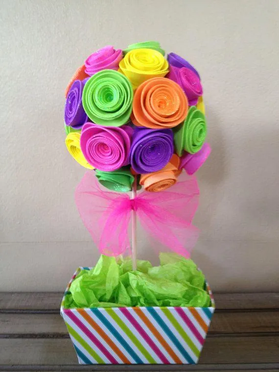Chickiticas on Twitter: "Centro de mesa elaborado con flores de ... Chickiticas on Twitter: "Centro de mesa elaborado con flores de ...