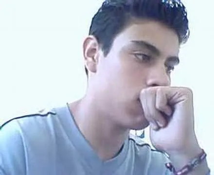 el chico guapo - YouTube