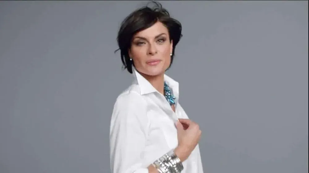 Chico's The Effortless Shirt TV Commercial - iSpot.