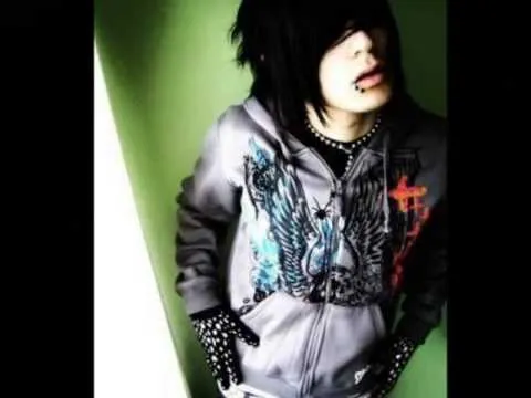 Chicos Emo - YouTube