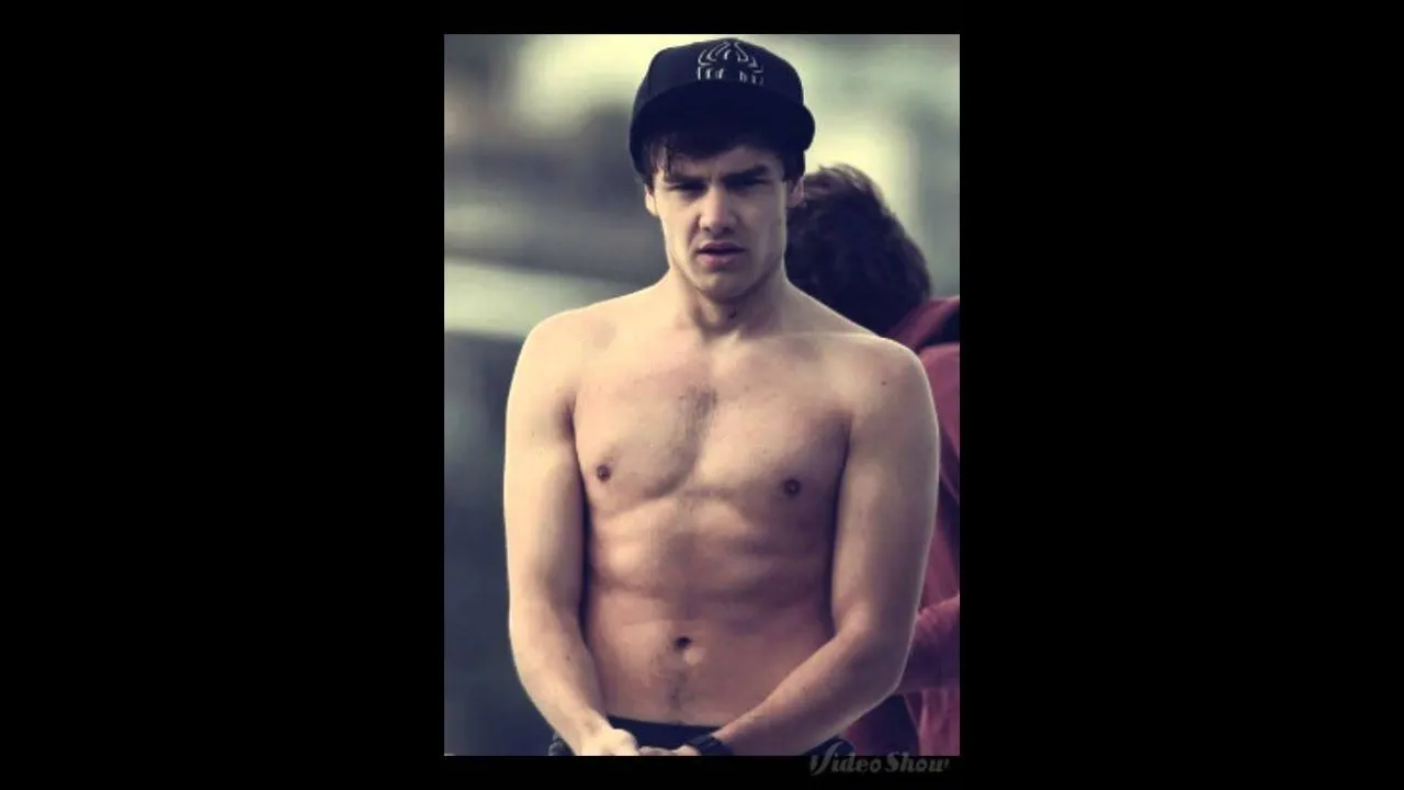 Chicos guapos sin camisa - YouTube