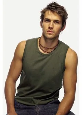 Chicos y Hombres: Andrew Cooper