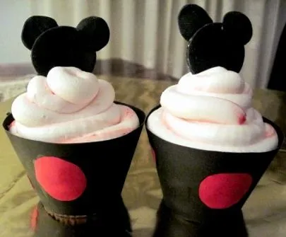 Chiqui-Catering: MICKEY MOUSE cupcakes!!! Chiqui-Catering: MICKEY MOUSE cupcakes!!!