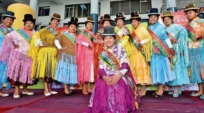 Cholita Paceña