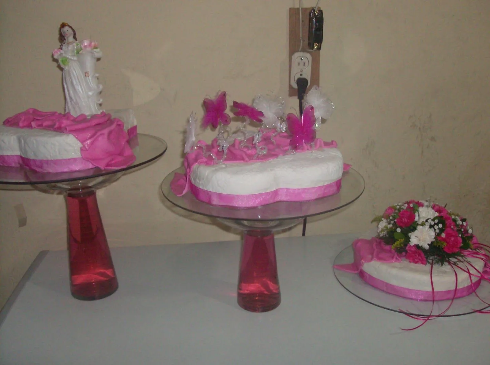 Christian Rodríguez | Tortas y Gelatinas Decoradas, Pasapalos, etc ... Christian Rodríguez | Tortas y Gelatinas Decoradas, Pasapalos, etc ...