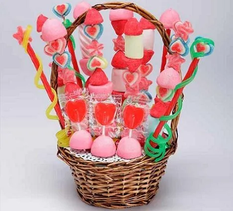 chuches-comunion-brochetas.jpg