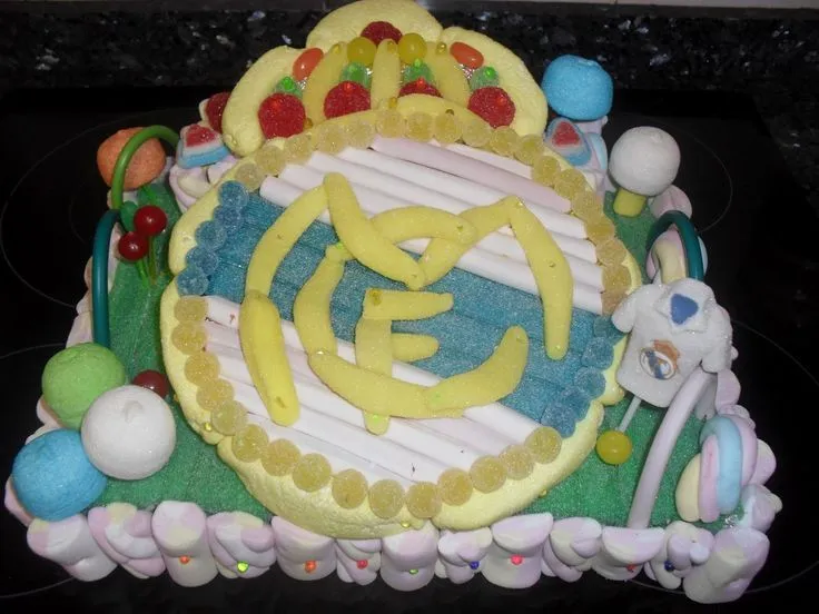 Cuquis Mas Pastel Escudo Real Madrid - JoBSPapa.com | Chuches ...