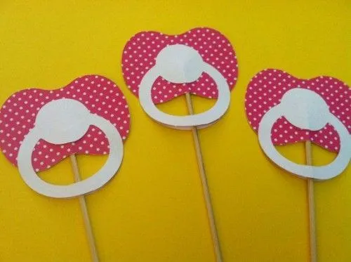 chupones de cartulina para la foto | baby shower | Pinterest