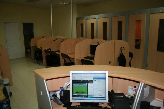 UN CIBER, LOCUTORIO O CIBER-CAFE RENTABLE. IDEAS DE NEGOCIOS ... UN CIBER, LOCUTORIO O CIBER-CAFE RENTABLE. IDEAS DE NEGOCIOS ...
