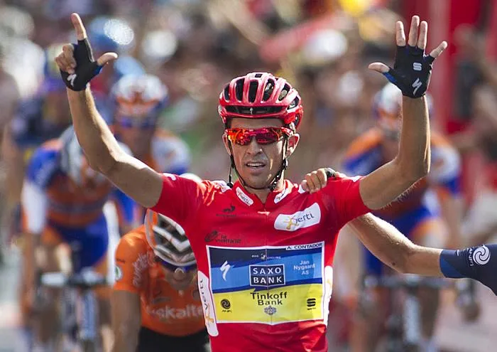 Ciclismo 2005: Contador enseña la manita. Y la patita