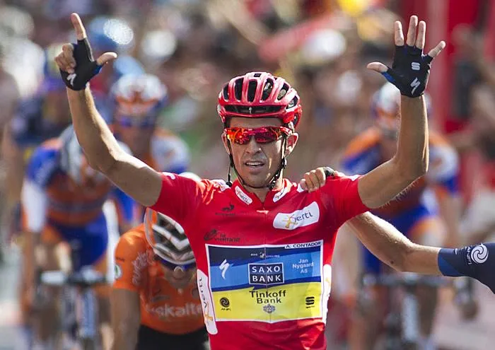 Ciclismo 2005: Contador enseña la manita. Y la patita Ciclismo 2005: Contador enseña la manita. Y la patita