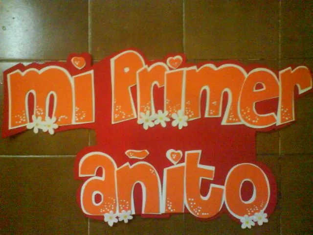 CINTIA; artesanias en goma eva y cartón corrugado