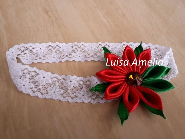 Cintillo con encaje elástico con flor Kanzashi de navidad | Lazos ... Cintillo con encaje elástico con flor Kanzashi de navidad | Lazos ...