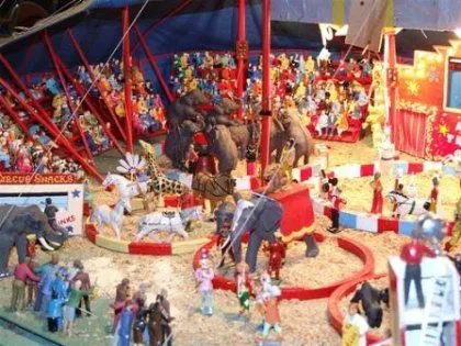 Circus, Cuatro hace una apuesta arriesgada