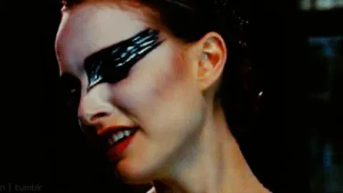Cisne Negro GIFs on Giphy