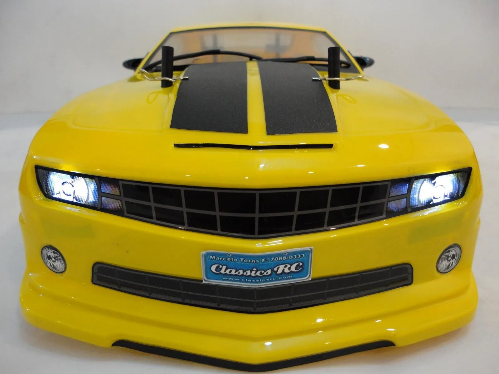 Classics RC Automodelismo: CAMARO AMARELO 2011 COM KIT LED ...