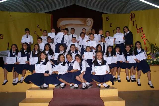 Clausuras de Sexto Primaria y Tercero Básico Ciclo Escolar 2008 ...
