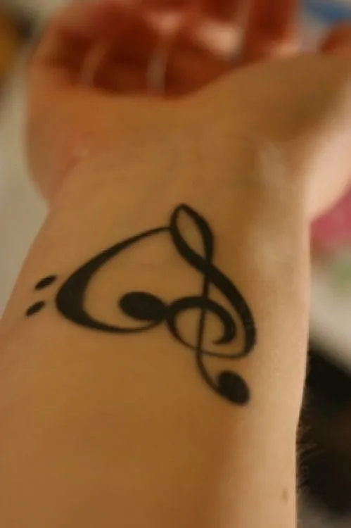 Tatuaje de clave de sol y fa - Imagui