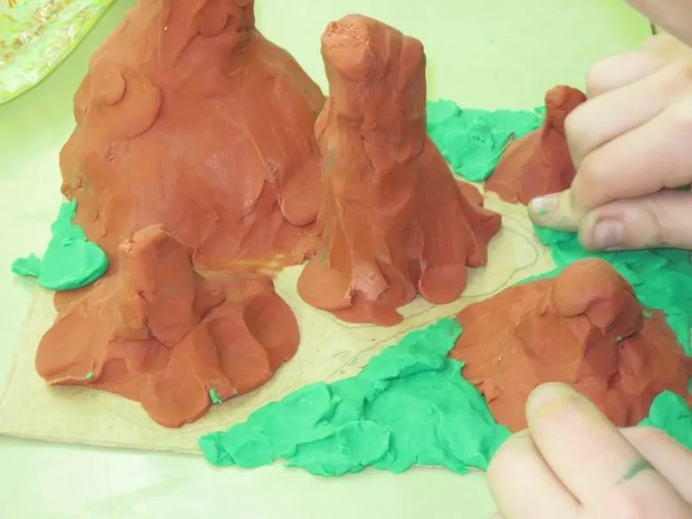 CM: Fem una maqueta del relleu amb plastilina | Arnau Berenguer 09-10 CM: Fem una maqueta del relleu amb plastilina | Arnau Berenguer 09-10