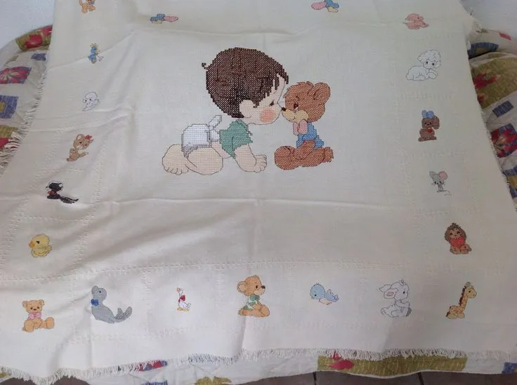 Cobijas o sábanas para bebé en punto de cruz - Imagui