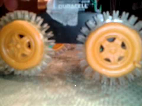 Coche robotizado a motor facil de hacer - YouTube