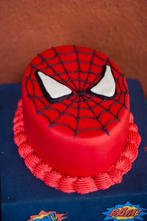 La Cocina de Carolina: Pastel de Spiderman hecho con fondant y ... La Cocina de Carolina: Pastel de Spiderman hecho con fondant y ...
