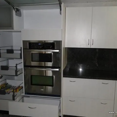 Cocinas Empotradas Calidad EURO desde Bs5800 por metro lineal con ... Cocinas Empotradas Calidad EURO desde Bs5800 por metro lineal con ...