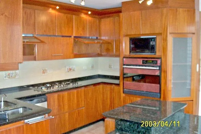 Cocinas empotradas en madera - Imagui