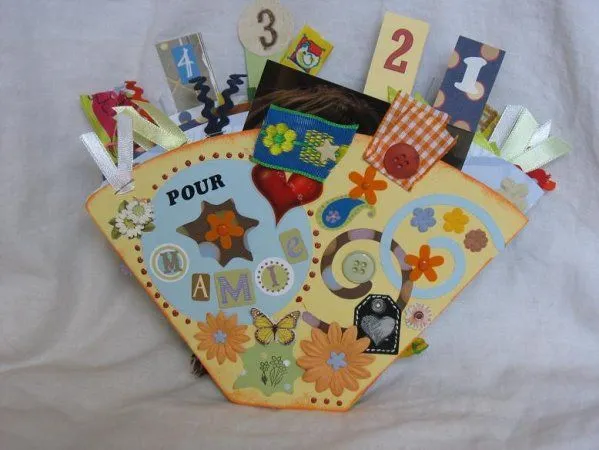 Coffe filters mini album or Mini Album out of coffee filters by Carine Coffe filters mini album or Mini Album out of coffee filters by Carine