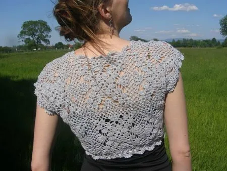 Coin d'ilona - Tricot maison et crochet nomade - Le boléro est ... Coin d'ilona - Tricot maison et crochet nomade - Le boléro est ...