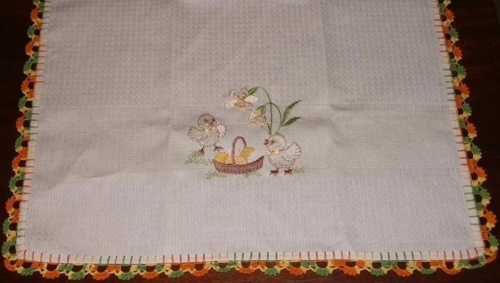 coisas de agulha e pincel: Pano de cozinha com renda colorida coisas de agulha e pincel: Pano de cozinha com renda colorida