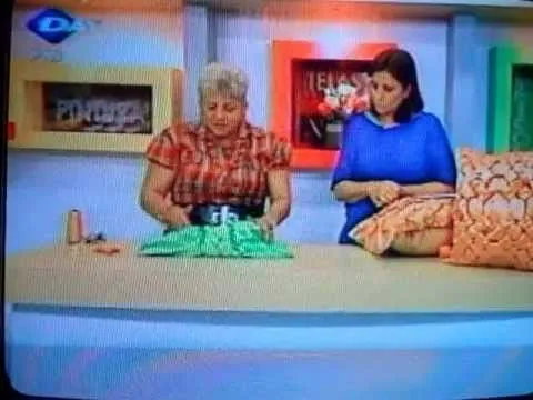 COJIN DRAPEADO (FLOR DE TAILANDIA) 5 DE 5 PARTS - YouTube COJIN DRAPEADO (FLOR DE TAILANDIA) 5 DE 5 PARTS - YouTube