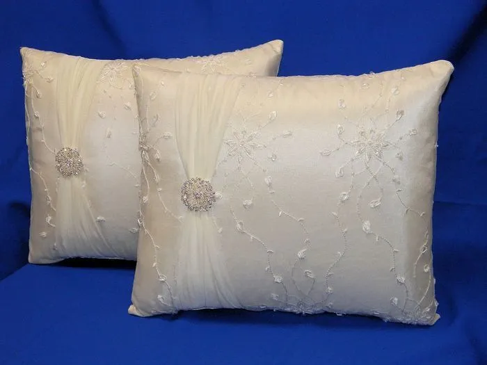 Cojines para arras, anillos y reclinatorios - Foro Moda Nupcial ...