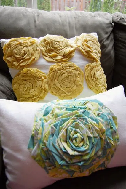 Cojines decorados con flores « DecoraTrucos Cojines decorados con flores « DecoraTrucos
