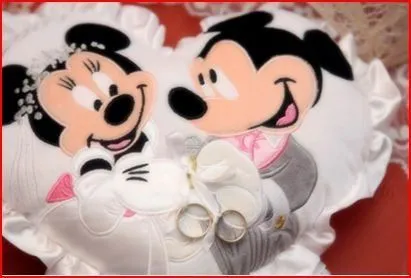 Cojines de mickey mouse y minie, para los anillos de boda ... Cojines de mickey mouse y minie, para los anillos de boda ...