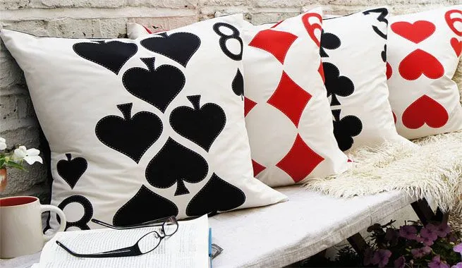 Decorar con cojines originales
